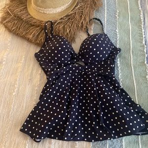 NWOT coco reef adjustable lace up peplum tankini beach swimsuit top 36/38 D